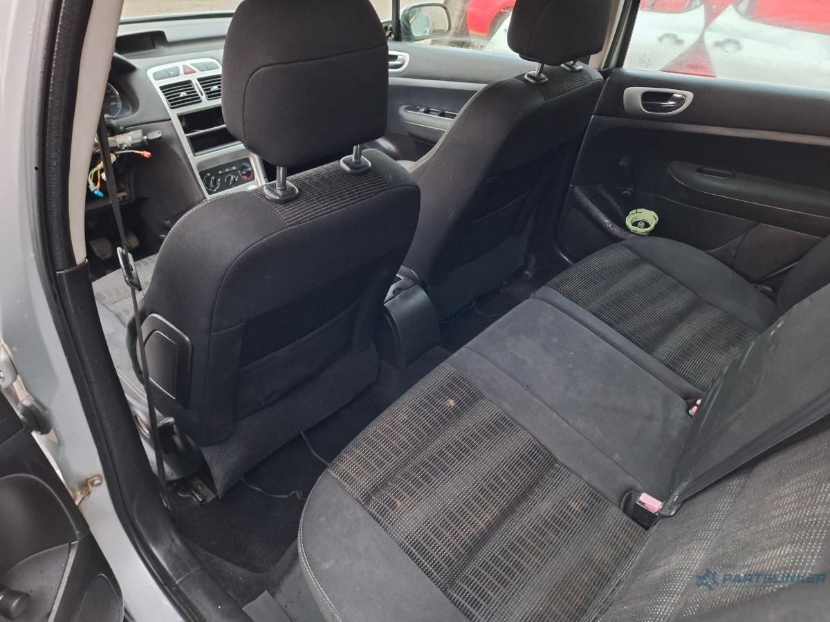 Dezmembrez PEUGEOT 307 3A/C 2006 1.4 16V KFU 65KW|88HP