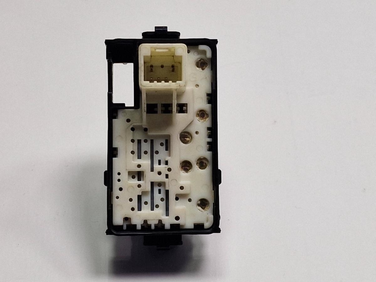 Buton geam dreapta spate TOYOTA PRIUS _W3_ 2008 - >1.8 Hybrid 2ZR-FXE 192801