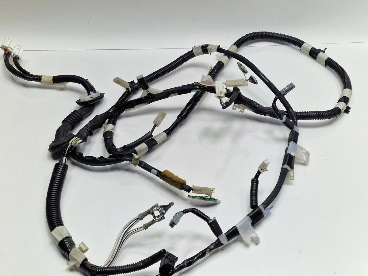 Instalatie electrica portbagaj TOYOTA PRIUS _W3_ 2008 - >1.8 Hybrid 2ZR-FXE 8218447370