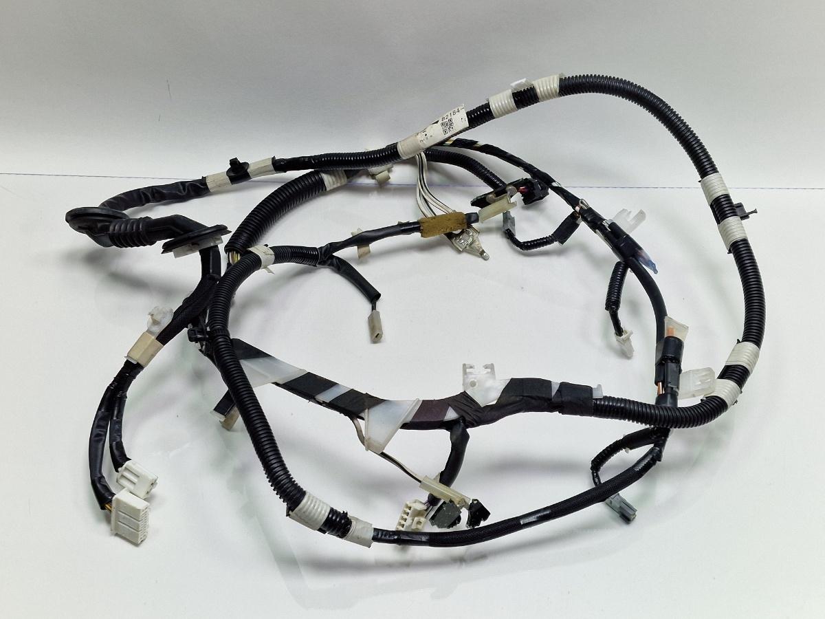 Instalatie electrica portbagaj TOYOTA PRIUS _W3_ 2008 - >1.8 Hybrid 2ZR-FXE 8218447370