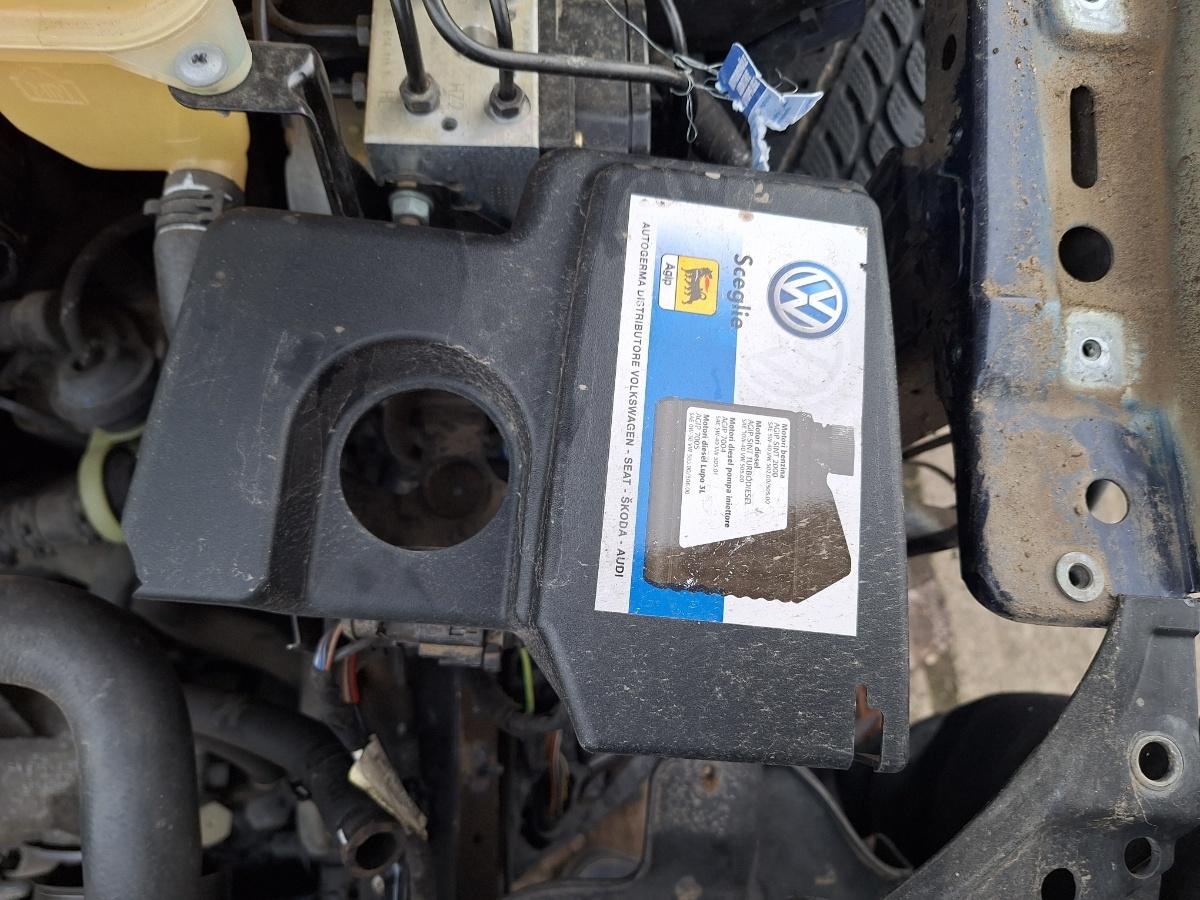 Capac motor (ornament) VOLKSWAGEN PASSAT 3B3 2000 1.9 TDI AWX 96KW|130HP 2000