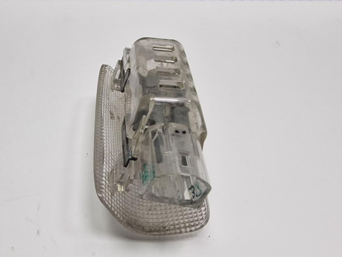 Lampa panou usa fata TOYOTA PRIUS _W3_ 2008 - >1.8 Hybrid 2ZR-FXE 8123047010