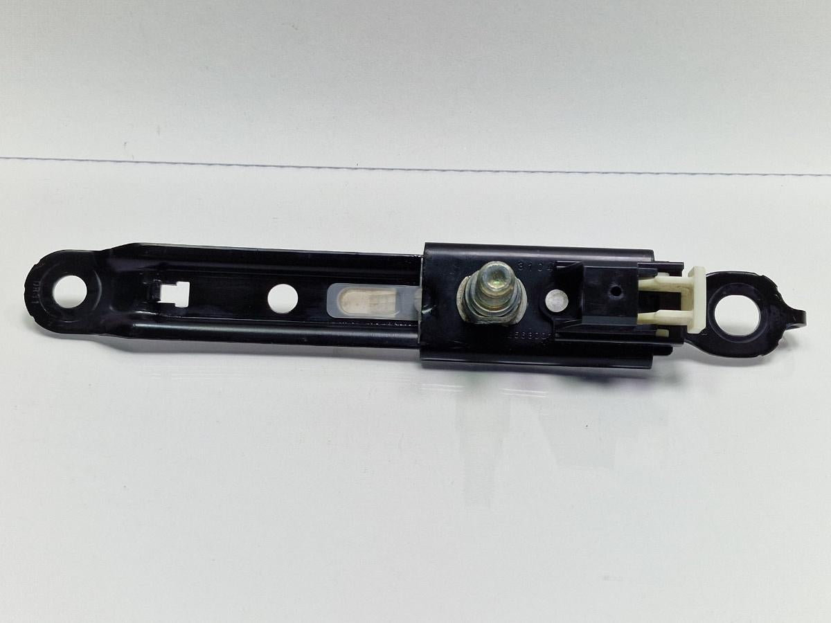 Ajustator centura siguranta fata TOYOTA PRIUS _W3_ 2008 - >1.8 Hybrid 2ZR-FXE 7320053010