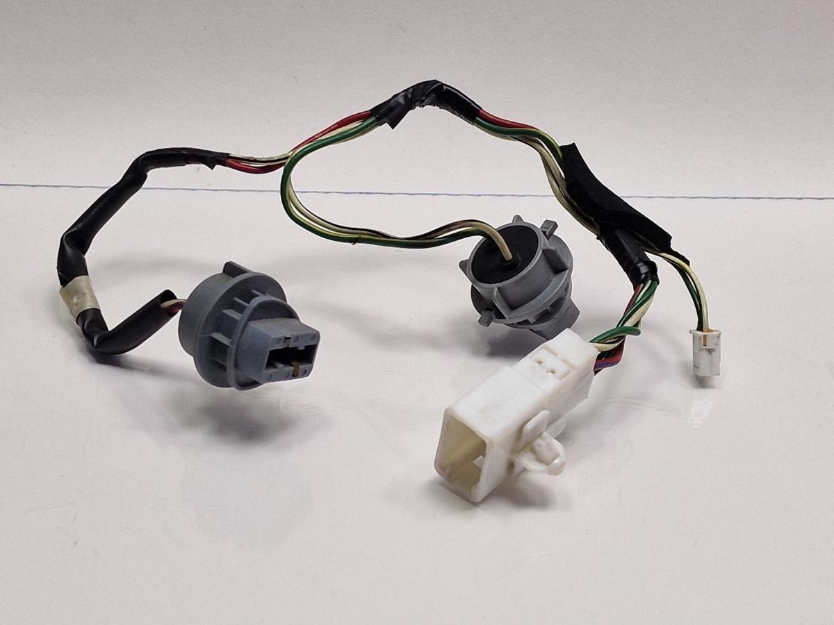 Instalatie electrica stop dreapta TOYOTA PRIUS _W3_ 2008 - >1.8 Hybrid 2ZR-FXE 8155547170