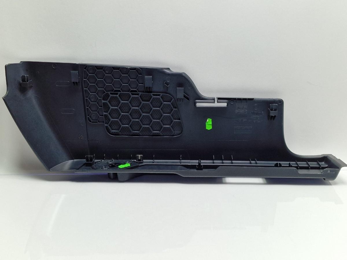 Ornament lateral portbagaj stanga VOLKSWAGEN CADDY IV Estate SAB, SAJ 2015 - >2.0 TDI CUUD, DFSD 2K3868229F