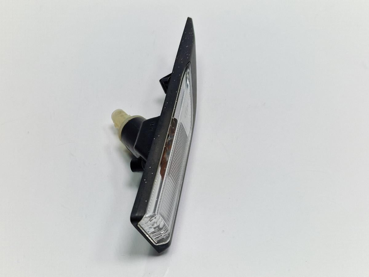 Lampa semnalizare aripa dreapta fata VOLKSWAGEN CADDY IV Estate SAB, SAJ 2015 - >2.0 TDI CUUD, DFSD 2K5949102