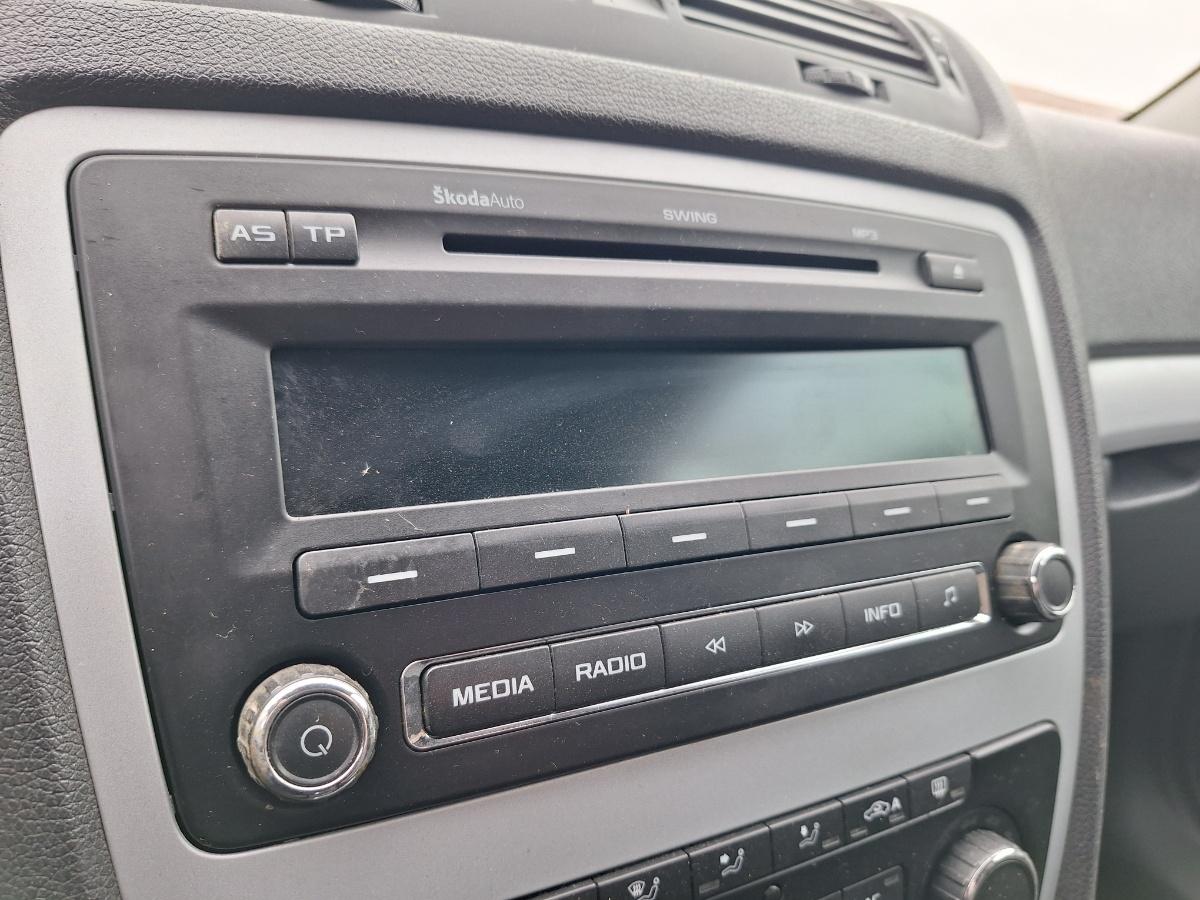 Player CD SWING  SKODA OCTAVIA 1Z3 2009 - 2013 Facelift