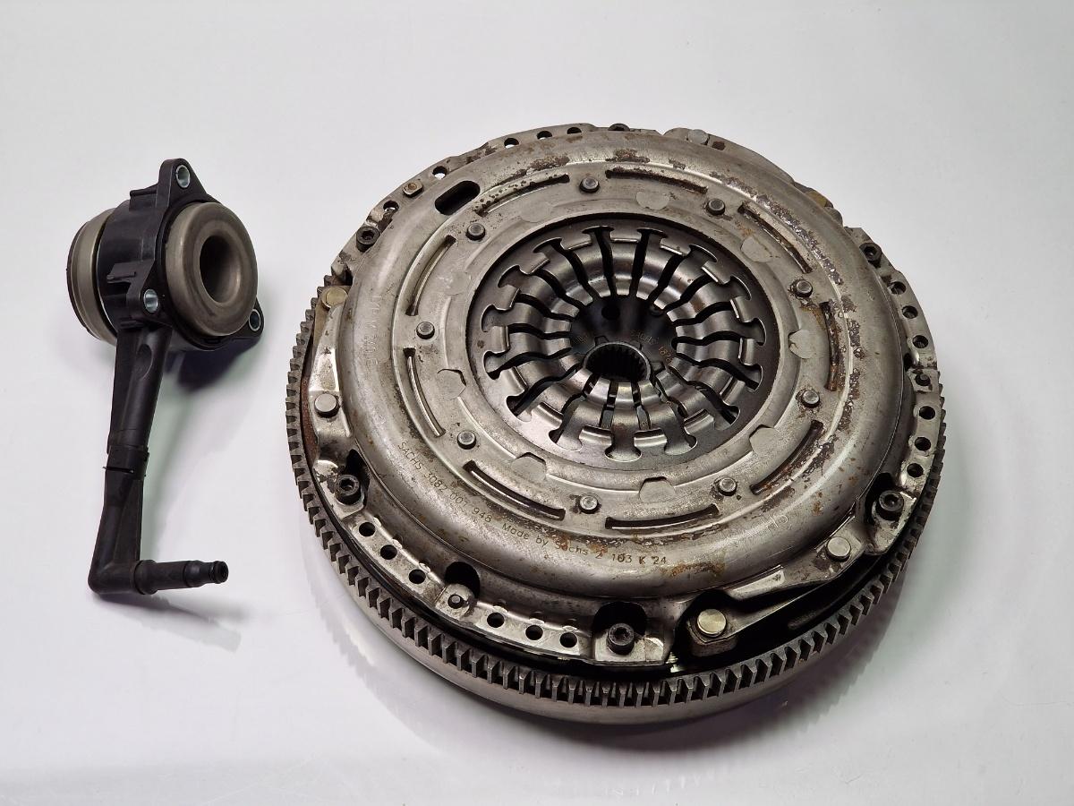 Kit ambreiaj masa dubla VOLKSWAGEN PASSAT 365 2010 - 20142.0 2.0 TDi BlueMotion CFFB SACHS 3082001948  03L141018G , 0A5141671R