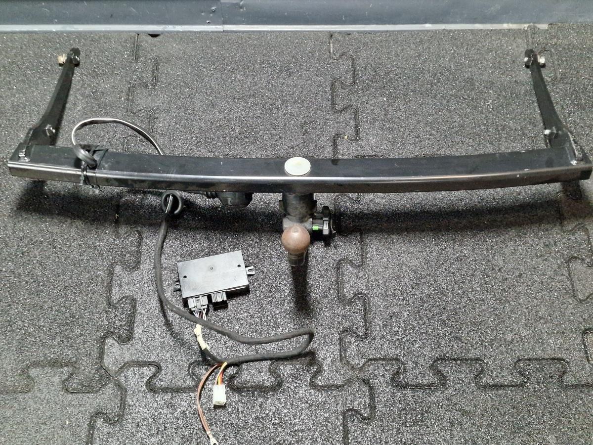 Carlig remorcare VOLKSWAGEN PASSAT 365 2010 - 20142.0 2.0 TDi BlueMotion CFFB  3AA092101 , 1K0907383F