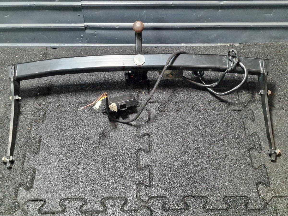 Carlig remorcare VOLKSWAGEN PASSAT 365 2010 - 20142.0 2.0 TDi BlueMotion CFFB  3AA092101 , 1K0907383F