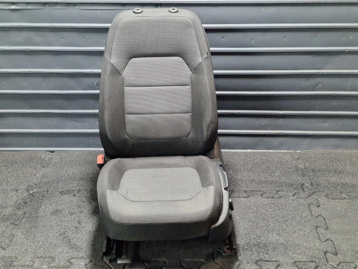 Scaun sofer cu incalzire stanga fata VOLKSWAGEN PASSAT 365 2010 - 20142.0 2.0 TDi BlueMotion CFFB 3C8881105AL