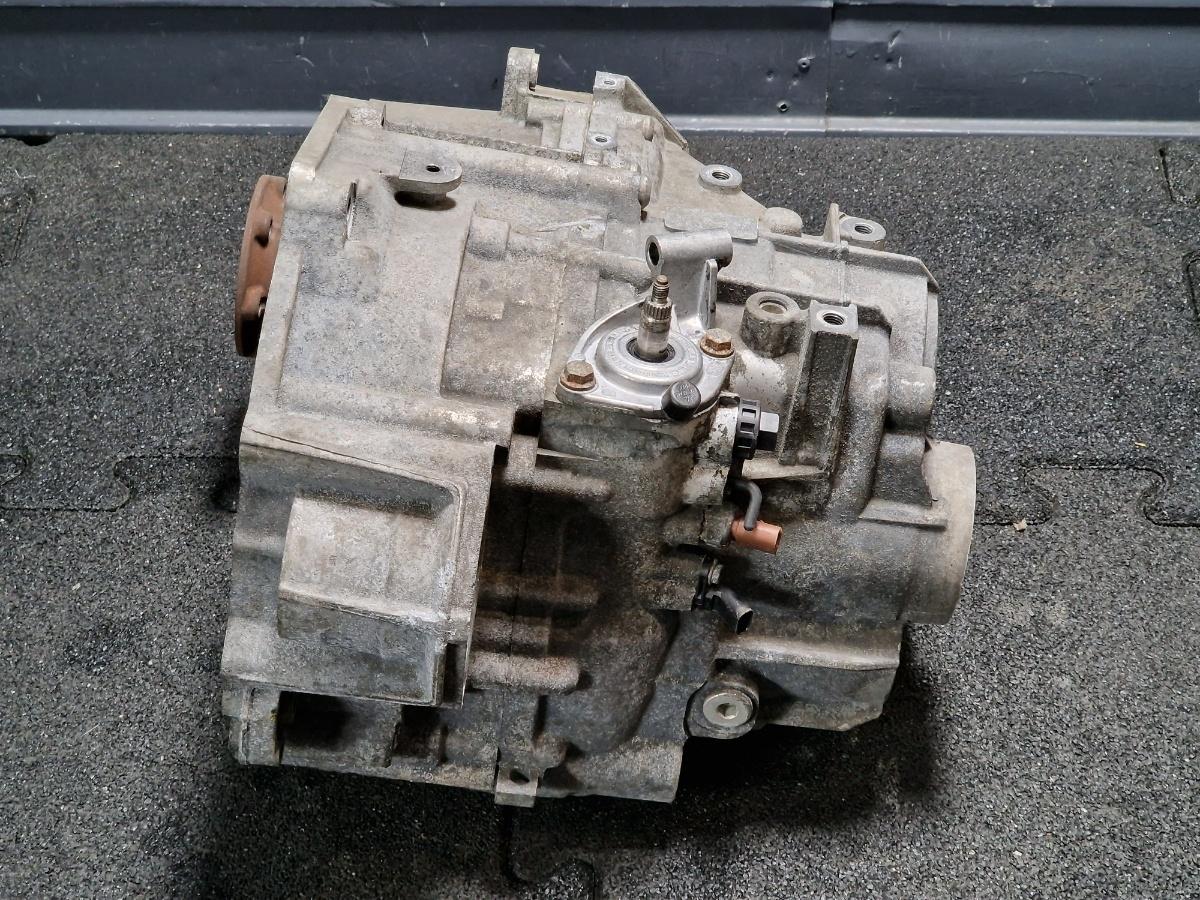 Cutie viteze manuala 6 trepte START&STOP VOLKSWAGEN PASSAT 365 2010 - 2014 2.0 2.0 TDi  CFFB  NFU