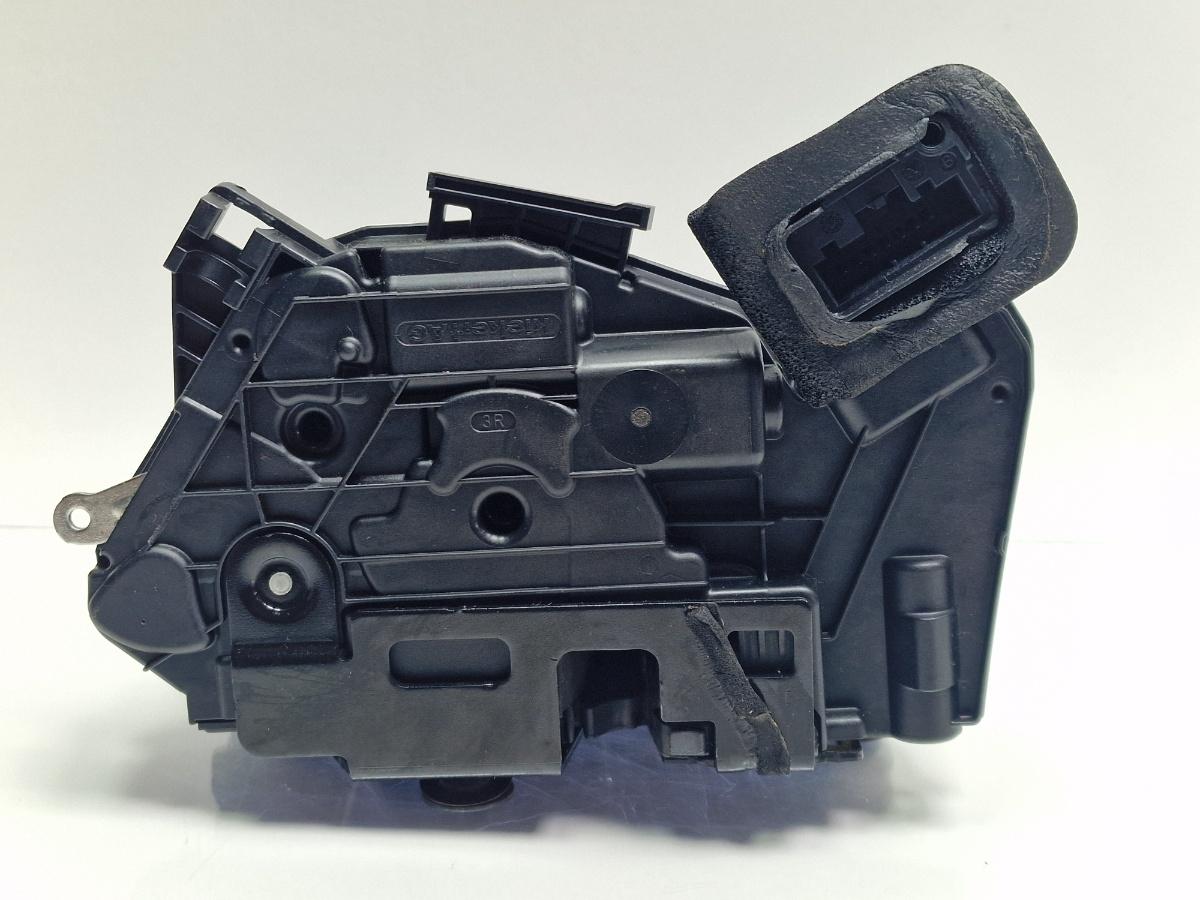 Broasca usa dreapta fata VOLKSWAGEN GOLF VI 5K1 2008 - 20132.0 TDI CBDC, CLCA 5K1837016