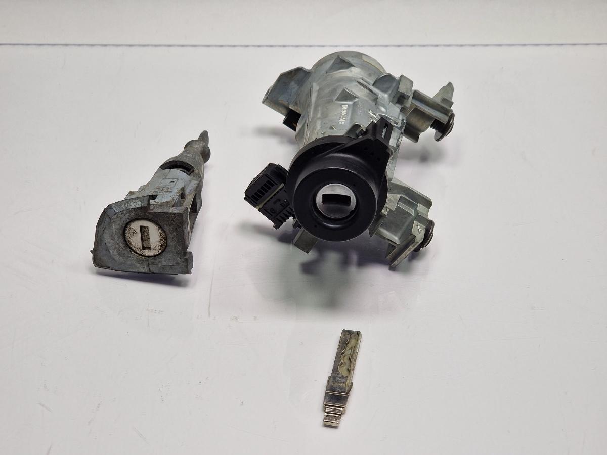 Contact de pornire si butuc VOLKSWAGEN GOLF VI 5K1 2008 - 20132.0 TDI CBDC, CLCA 1K0905851B , 5K0837167A