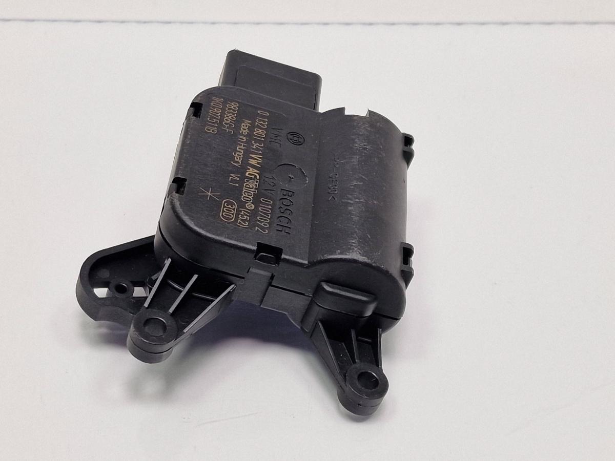 Motoras reglaj aeroterma V159 VOLKSWAGEN GOLF VI 5K1 2008 - 20132.0 TDI CBDC, CLCA BOSCH 0132801341 1K0907511B