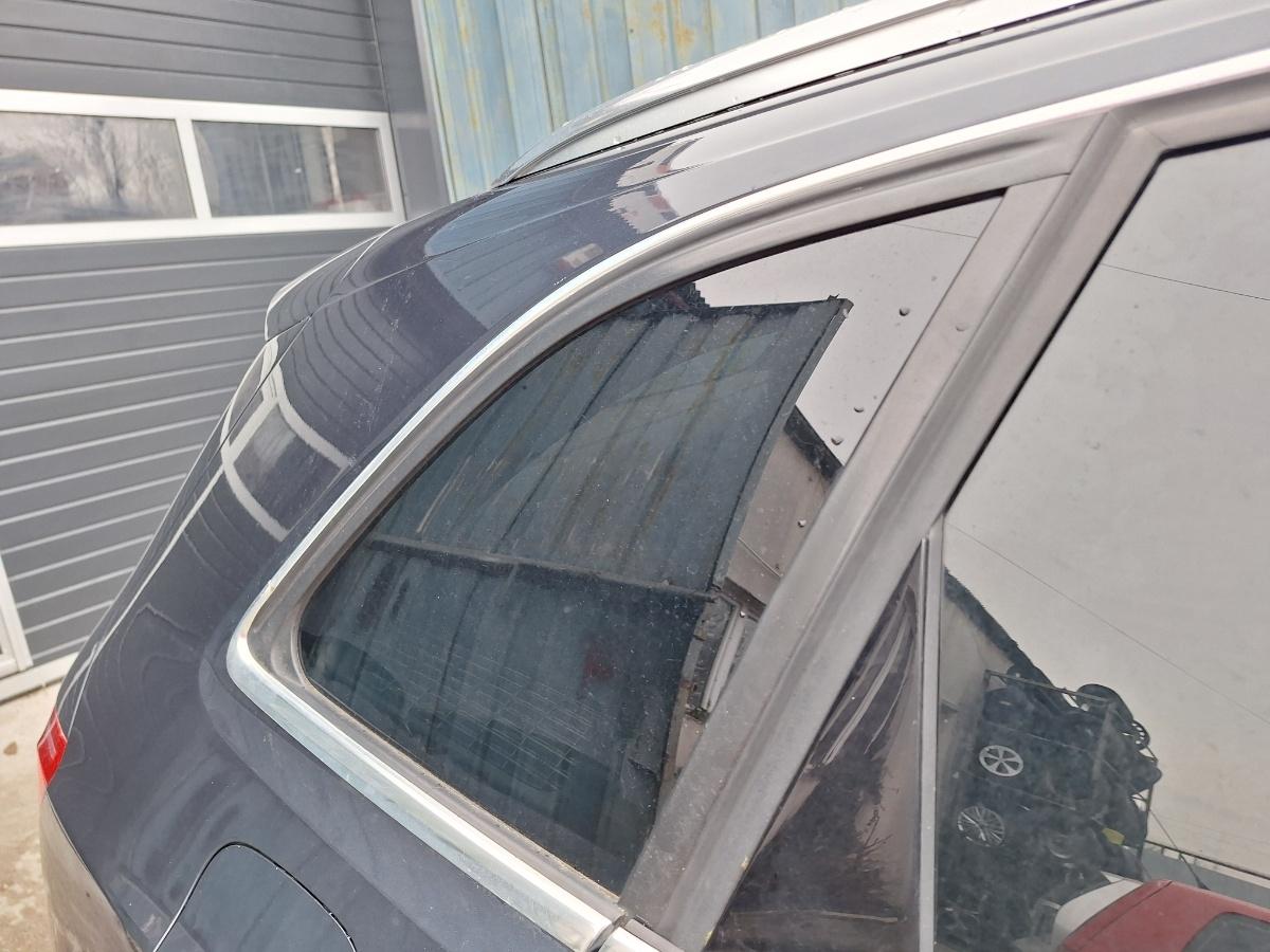 Geam lateral central dreapta AUDI Q5 8RB 2008 - >2.0 TDI quattro CAHA, CGLB, CMGA 43R-006723