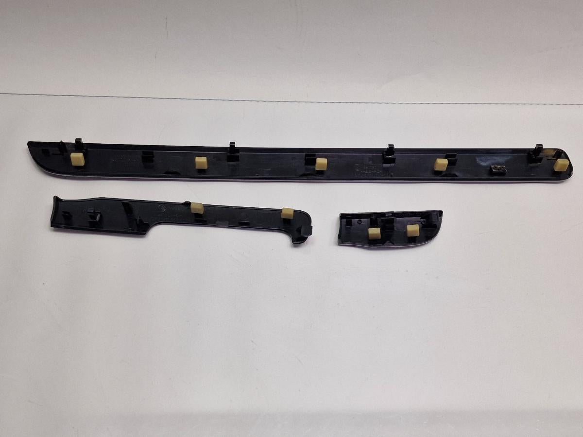 Ornamente bord VOLKSWAGEN GOLF VI 5K1 2008 - 20132.0 TDI CBDC, CLCA 5K1858415B , 5K1858417B