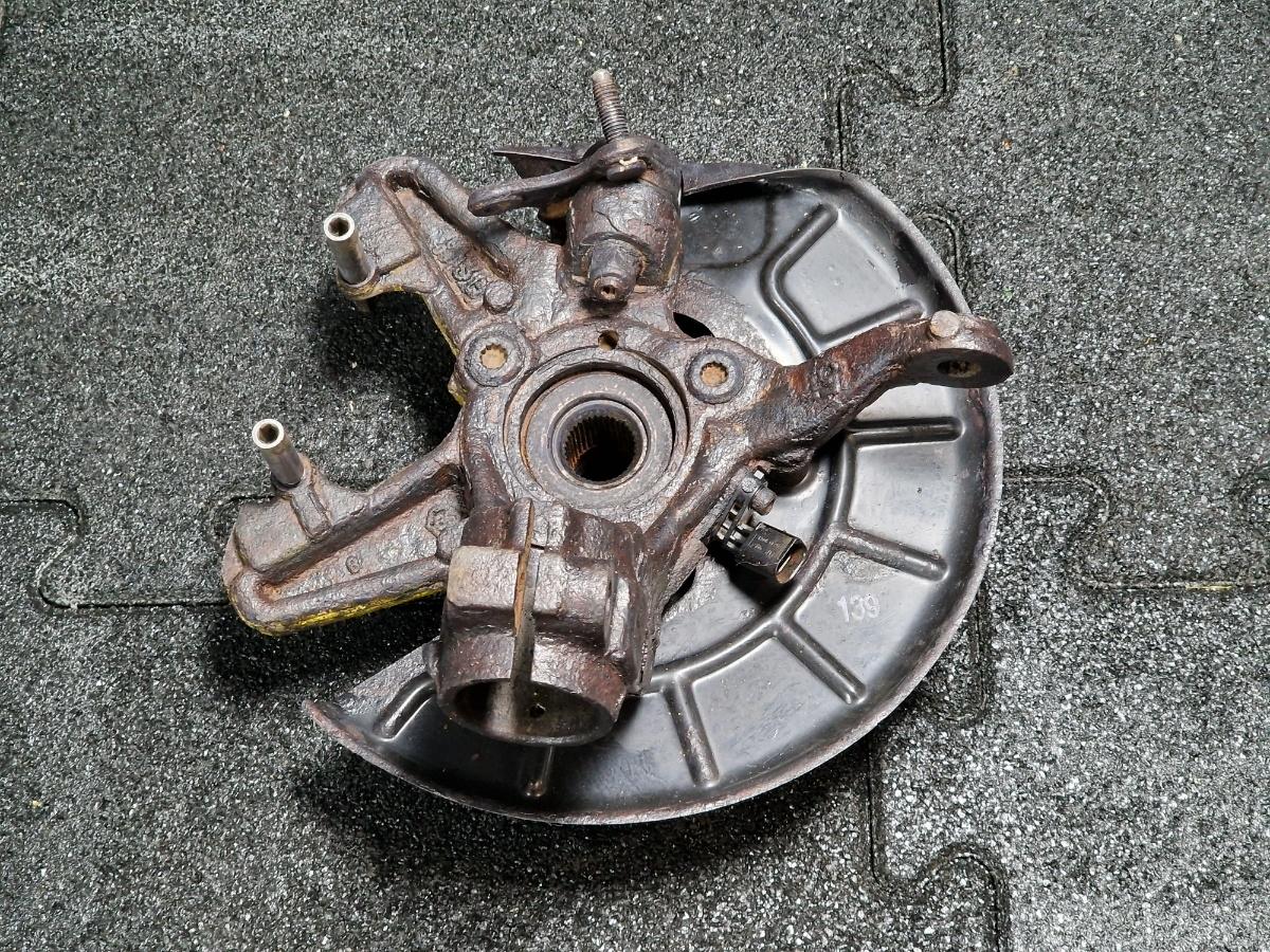 Fuzeta stanga fata VOLKSWAGEN GOLF VI 5K1 2008 - 2013 2.0 TDI CBDC, CLCA 1K0407255T