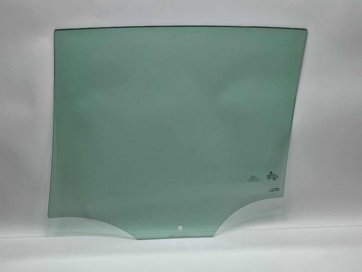 Geam usa dreapta spate VOLKSWAGEN GOLF VI 5K1 2008 - 20132.0 TDI CBDC, CLCA SAINT-GOBAIN 43R001057 5K6845026C