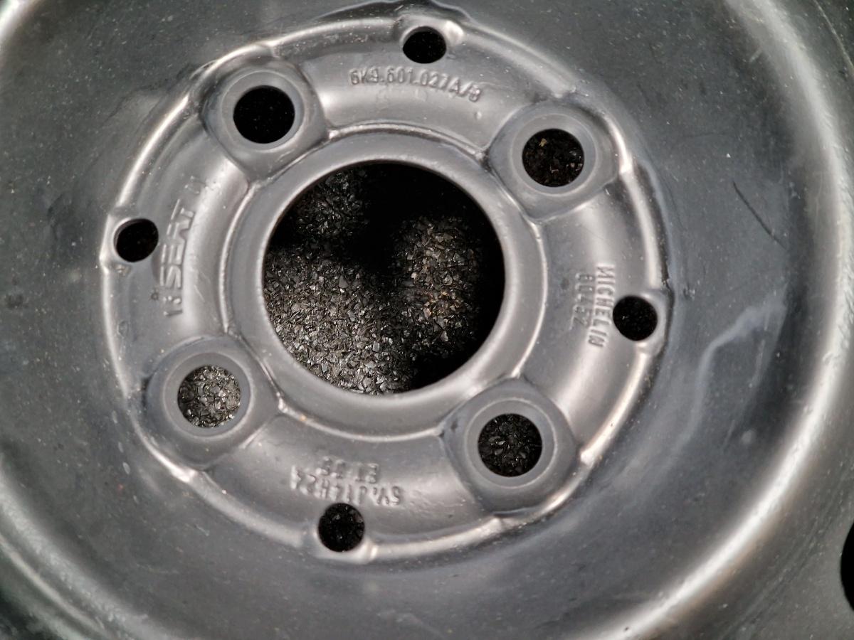 Janta din tabla R14 4x100 VOLKSWAGEN CADDY II Box 9K9A 1995 - 20041.9 SDI AEY, AYQ MICHELIN 5 ½ J14H2A ET55 6K9601027A/B