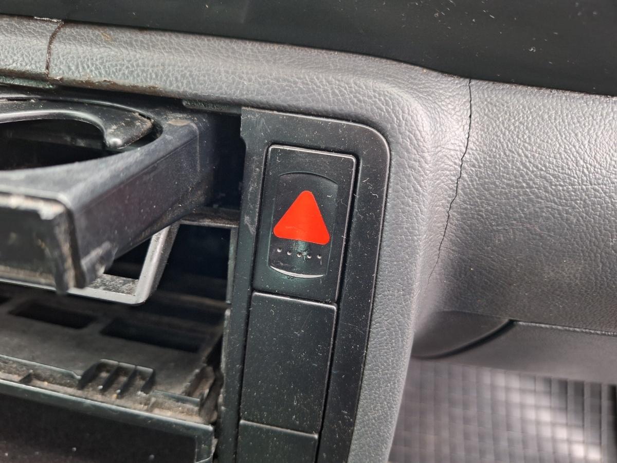 Comutator lumini de avarie VOLKSWAGEN SHARAN 7M8, 7M9, 7M6 1995 - 20101.9 TDI AUY, BVK
