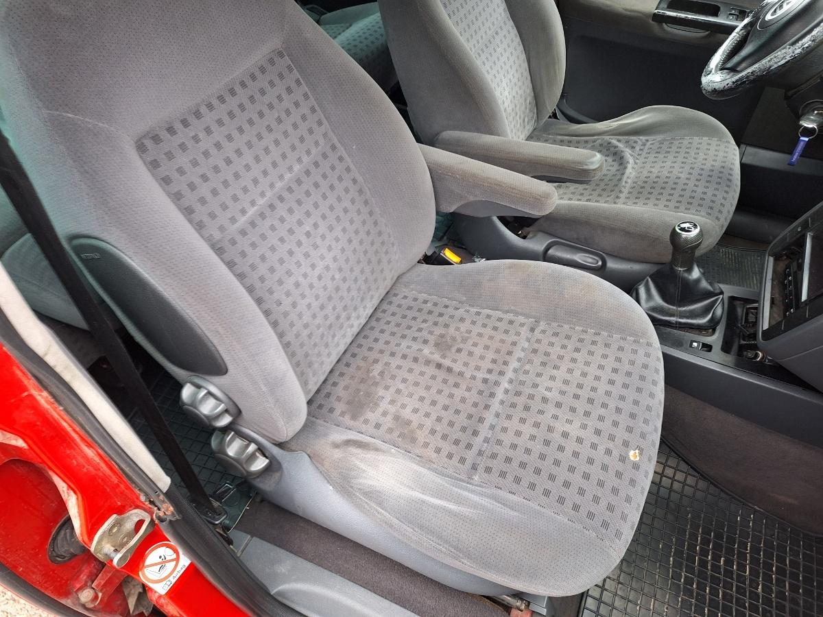Scaun fata, pasager dreapta VOLKSWAGEN SHARAN 7M8, 7M9, 7M6 1995 - 20101.9 TDI AUY, BVK