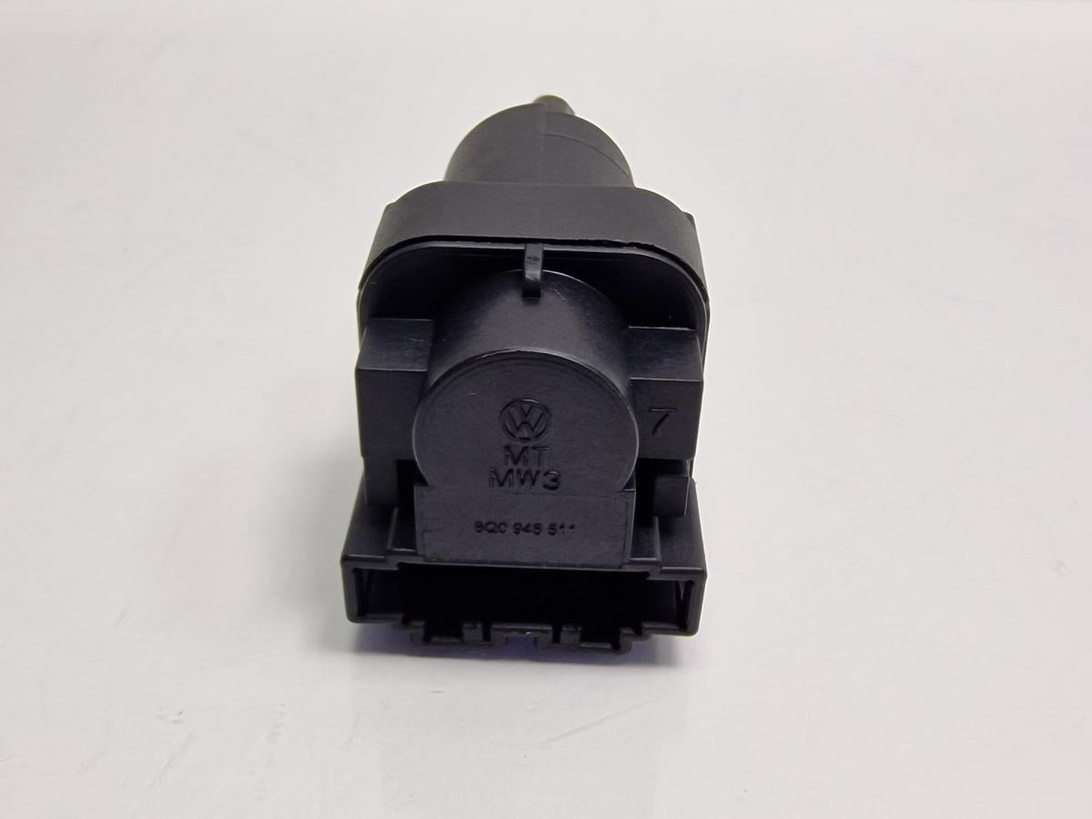 Comutator lumini frana SKODA FABIA II 542 2006 - 20141.2 1.2 1.2 BBM, CHFA 6Q0945511