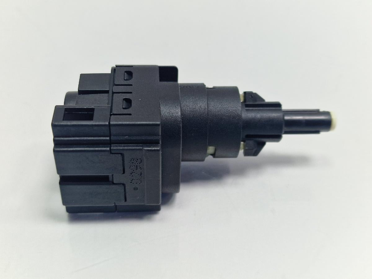 Comutator lumini frana SKODA FABIA II 542 2006 - 20141.2 1.2 1.2 BBM, CHFA 6Q0945511