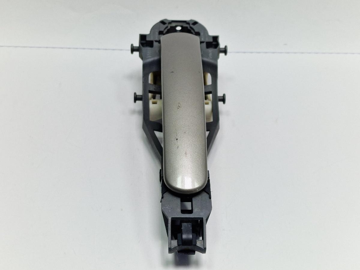 Maner/suport usa stanga fata SKODA FABIA II 542 2006 - 2014 gri LF8H 5J0837885B , 3B0837205G