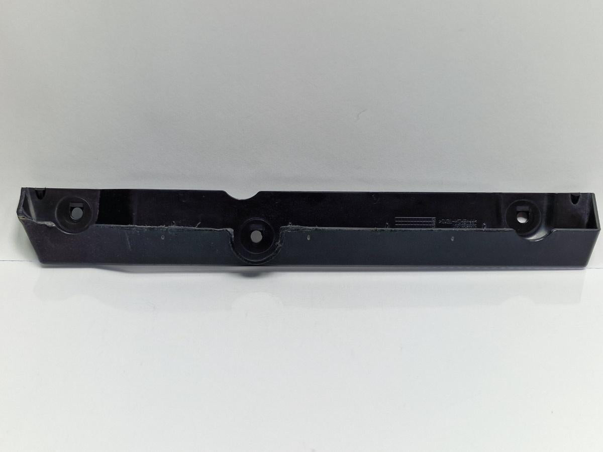 Ghidaj aer scut stanga VOLKSWAGEN PASSAT CC 357 2008 - 20122.0 TSI CCZB 5J6825207