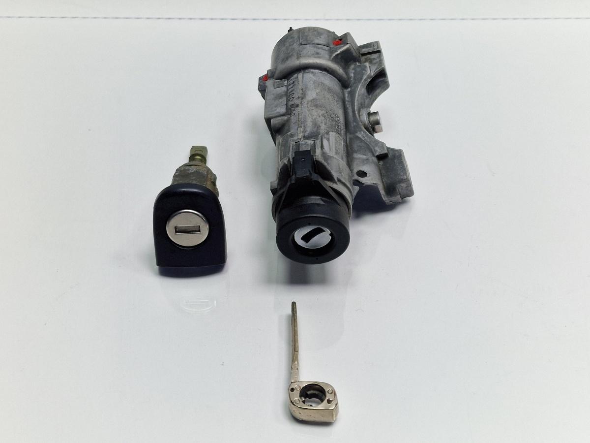 Contact cu cheie si butuc VOLKSWAGEN GOLF IV Variant 1J5 1999 - 20061.9 TDI ATD, AXR 4B0905851C , 1U0837167/168