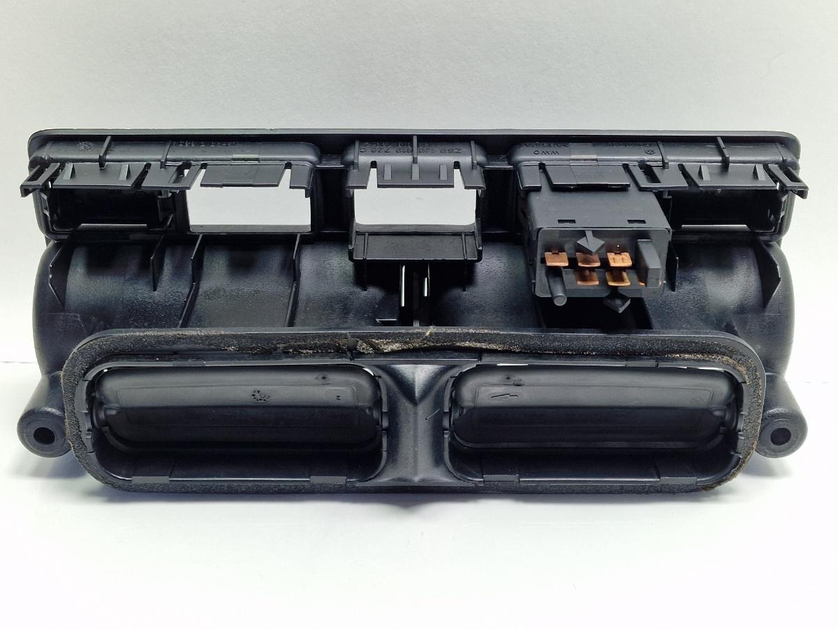 Grila ventilatie bord centrala VOLKSWAGEN GOLF IV Variant 1J5 1999 - 20061.9 TDI ATD, AXR 1J0819728C , 1J0819736C
