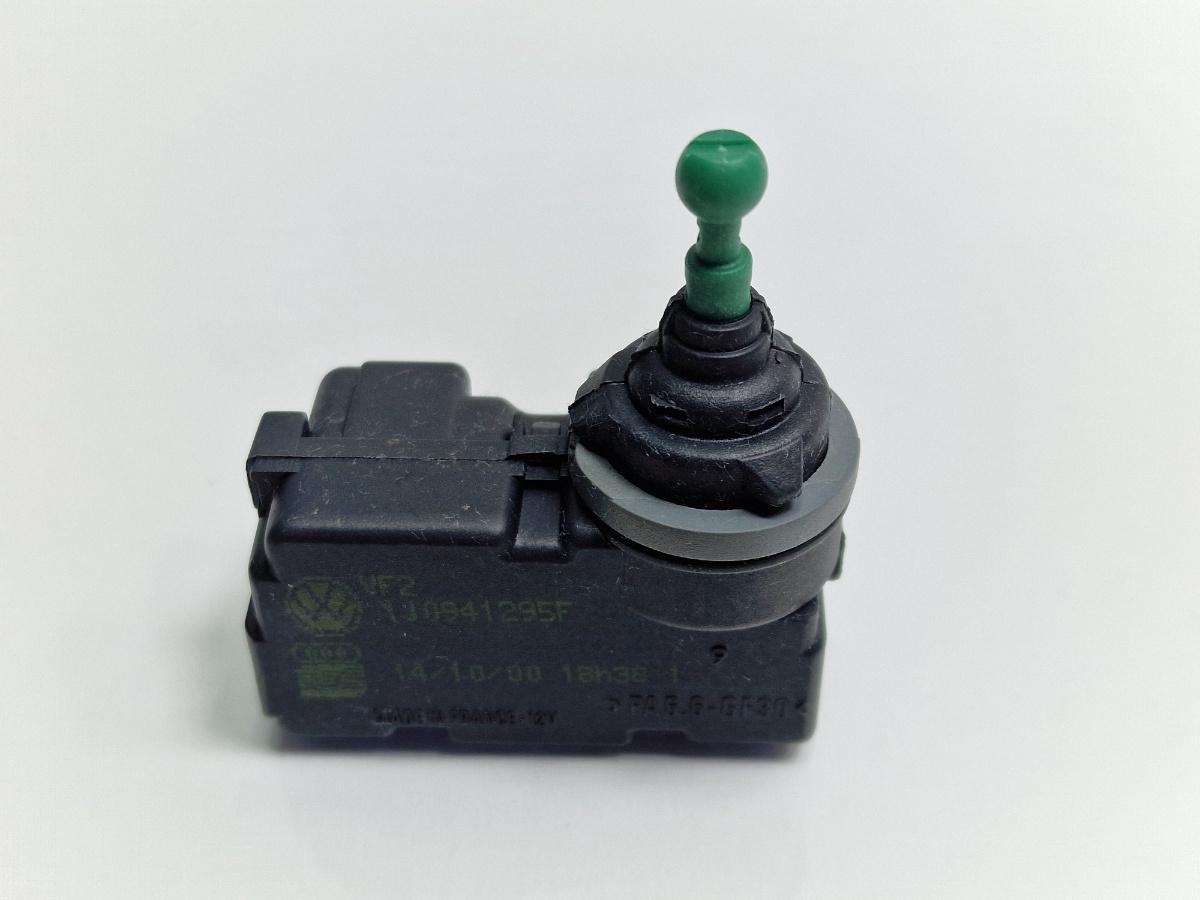 Motoras reglaj far VOLKSWAGEN GOLF IV Variant 1J5 1999 - 20061.9 TDI ATD, AXR 1J0941295F