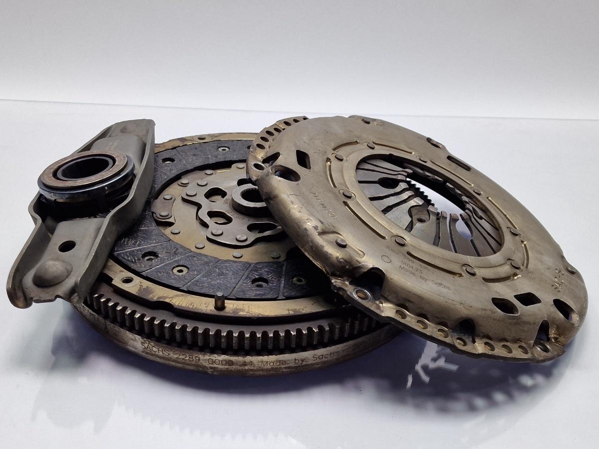 Kit ambreiaj VOLKSWAGEN GOLF IV Variant 1J5 1999 - 20061.9 TDI ATD, AXR SACHS 3082299335 038105266AQ , 038141025D