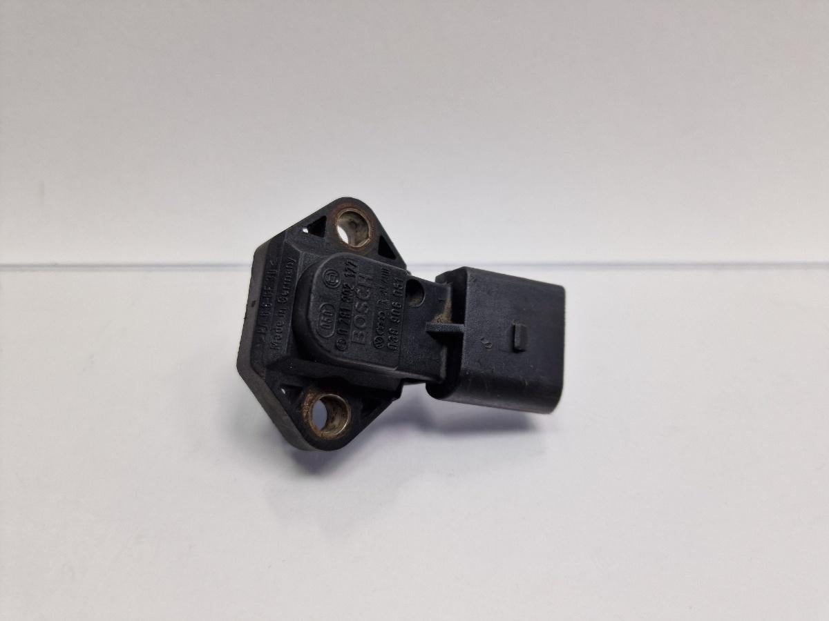 Senzor de presiune aer VOLKSWAGEN GOLF IV Variant 1J5 1999 - 20061.9 TDI ATD, AXR BOSCH 0281002177 038906051