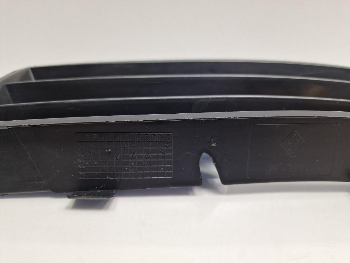 Grila/ornament lampa ceata fata stanga VOLKSWAGEN GOLF IV Variant 1J5 1999 - 20061.9 TDI ATD, AXR 1J0898623