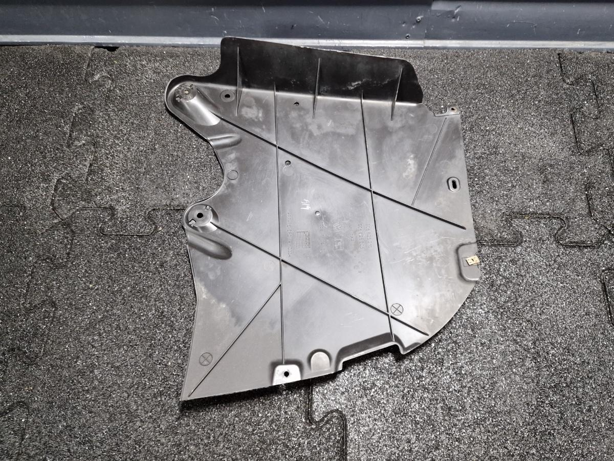Scut protectie dreapta spate VOLKSWAGEN JETTA IV 162, 163, AV3, AV2 2009 - >1.2 TSI CBZB 5C6825215