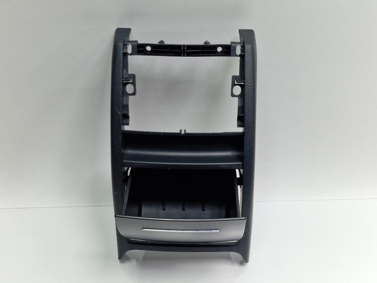 Scrumiera spate SKODA OCTAVIA 1Z3 2004 - 20131.9 TDI BJB, BKC, BLS, BXE 1Z0857289A , 1Z0863284