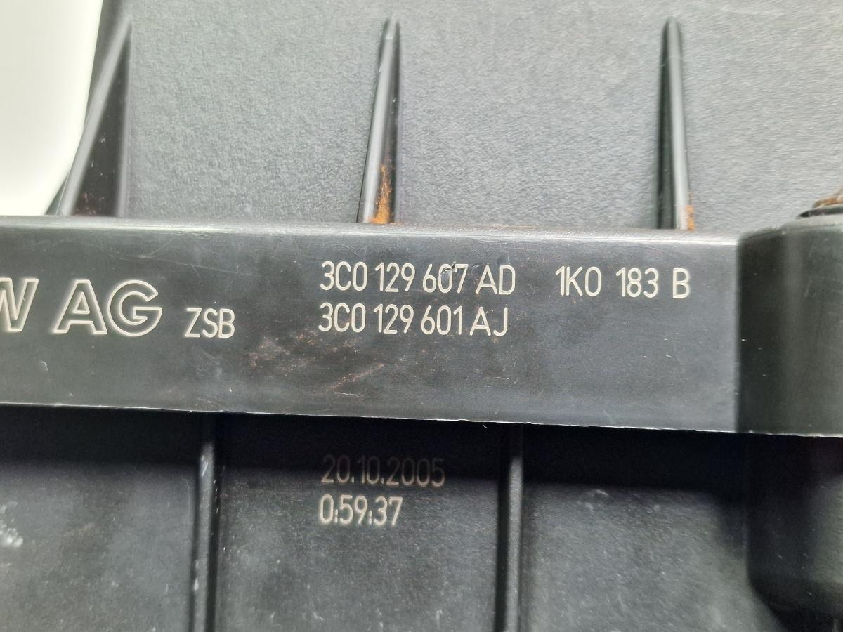 Carcasa filtru aer SKODA OCTAVIA 1Z3 2004 - 20131.9 TDI BJB, BKC, BLS, BXE 3C0129607AD , 3C0129601AJ