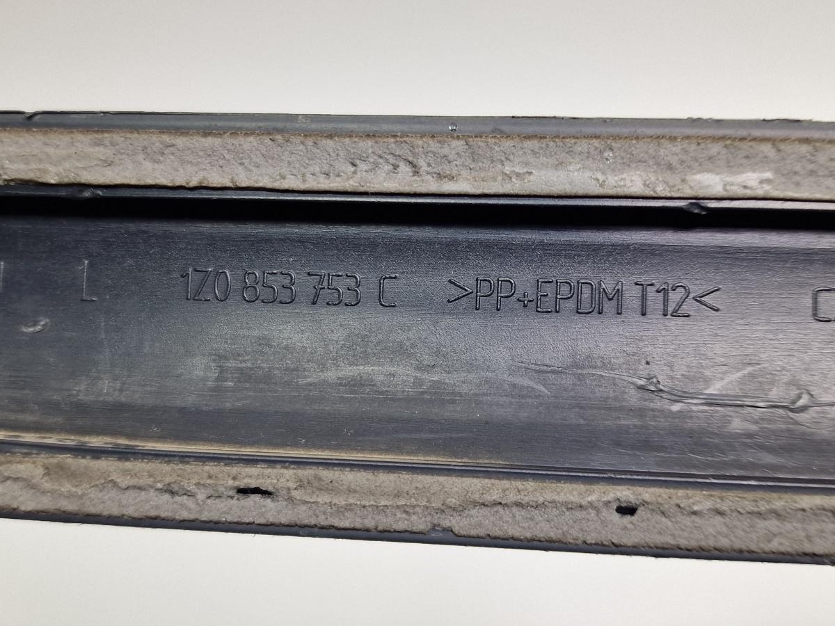 Bandou usa stanga spate SKODA OCTAVIA 1Z3 2004 - 20131.9 TDI BJB, BKC, BLS, BXE 1Z0853753C