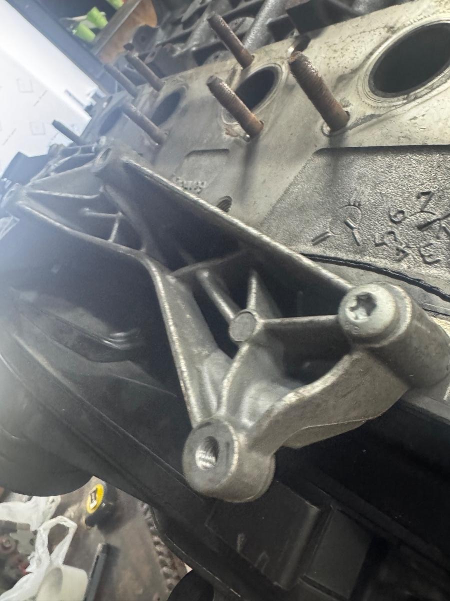 Suport Racitor Gaze AUDI A4 IV Avant 8K5, B8 2007 - 20152.0 TDI CAGA, CJCA, CMEA, CMFA