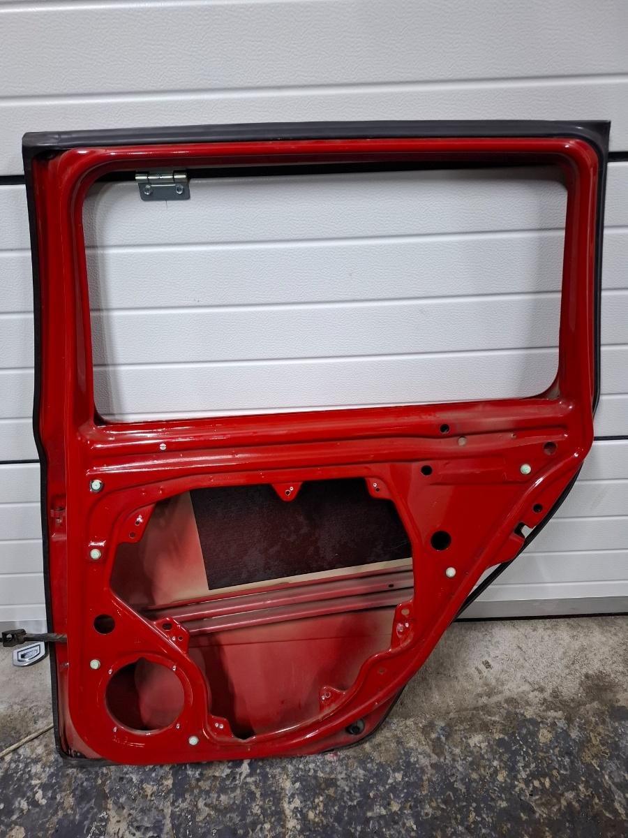 Usa portiera spate dreapta SKODA OCTAVIA II Combi 1Z5 2004 - 2013 rosu LF3K