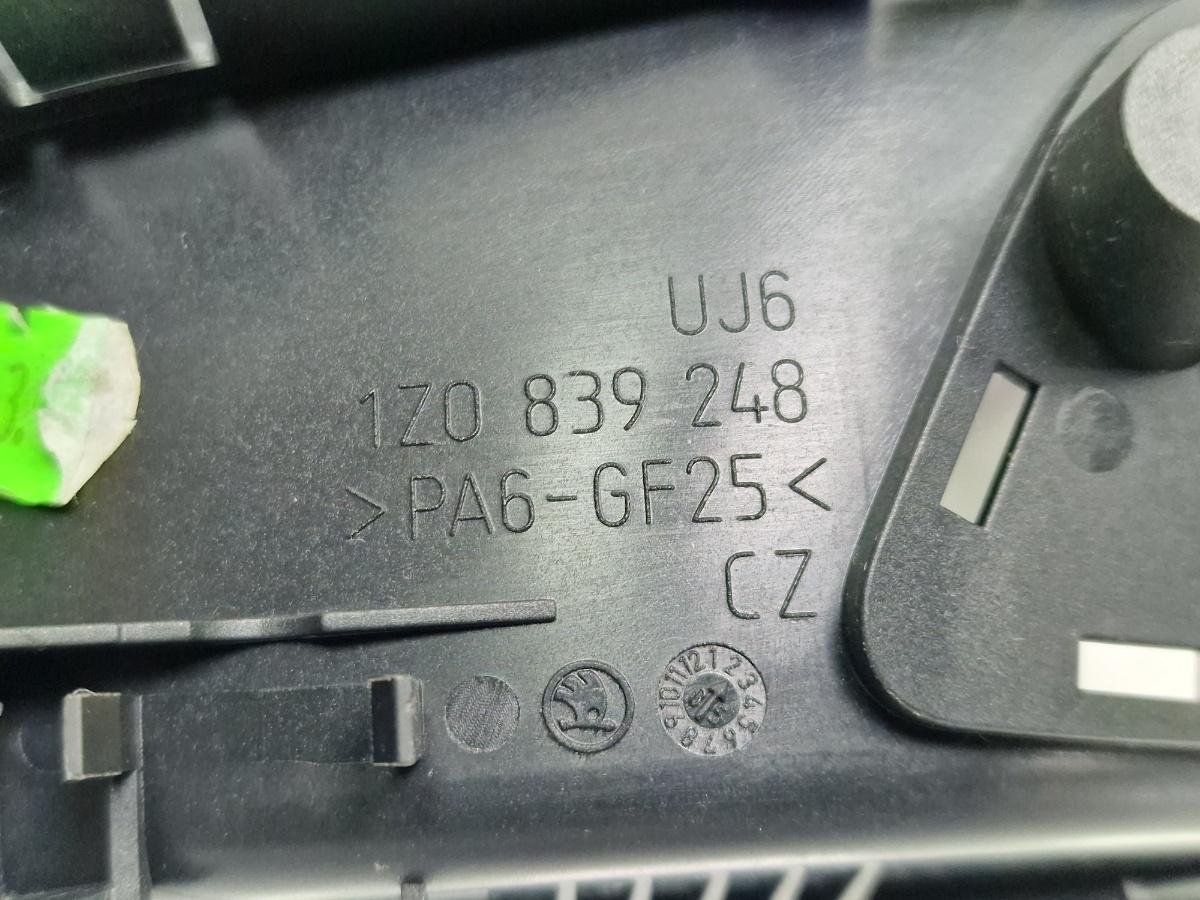 Maner interior usa dreapta spate SKODA OCTAVIA 1Z3 2004 - 20131.9 TDI BJB, BKC, BLS, BXE 1Z0839248