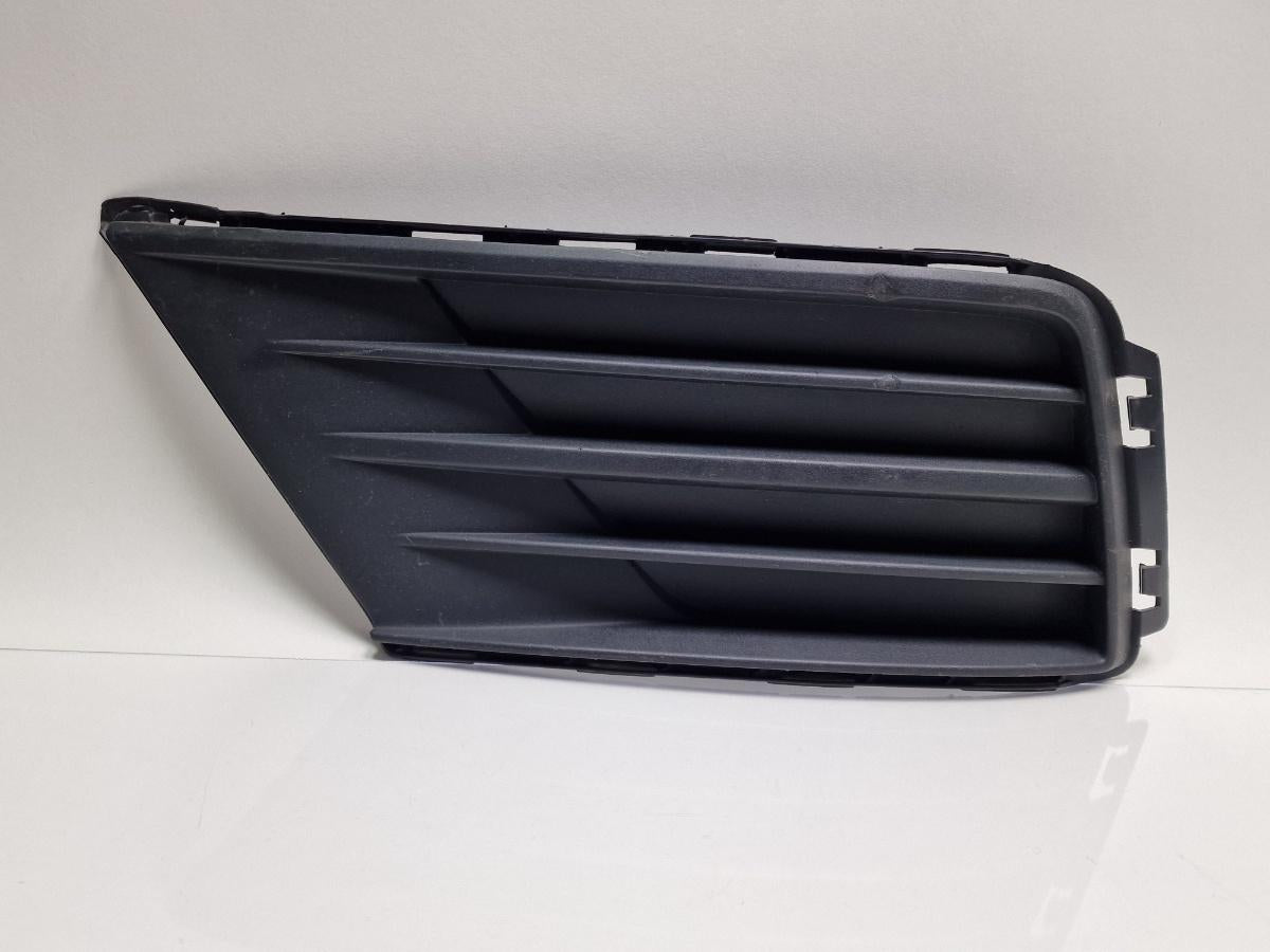 Grila proiector stanga fata VOLKSWAGEN CADDY IV Estate SAB, SAJ 2015 - >2.0 TDI CUUD, DFSD  2K5853665E