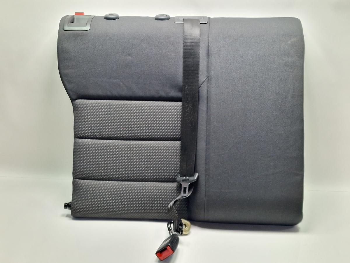 Spatar bancheta dreapta spate VOLKSWAGEN JETTA IV 162, 163, AV3, AV2 2009 - >1.2 TSI CBZB 5C6 885 806 G , 5C6885776L