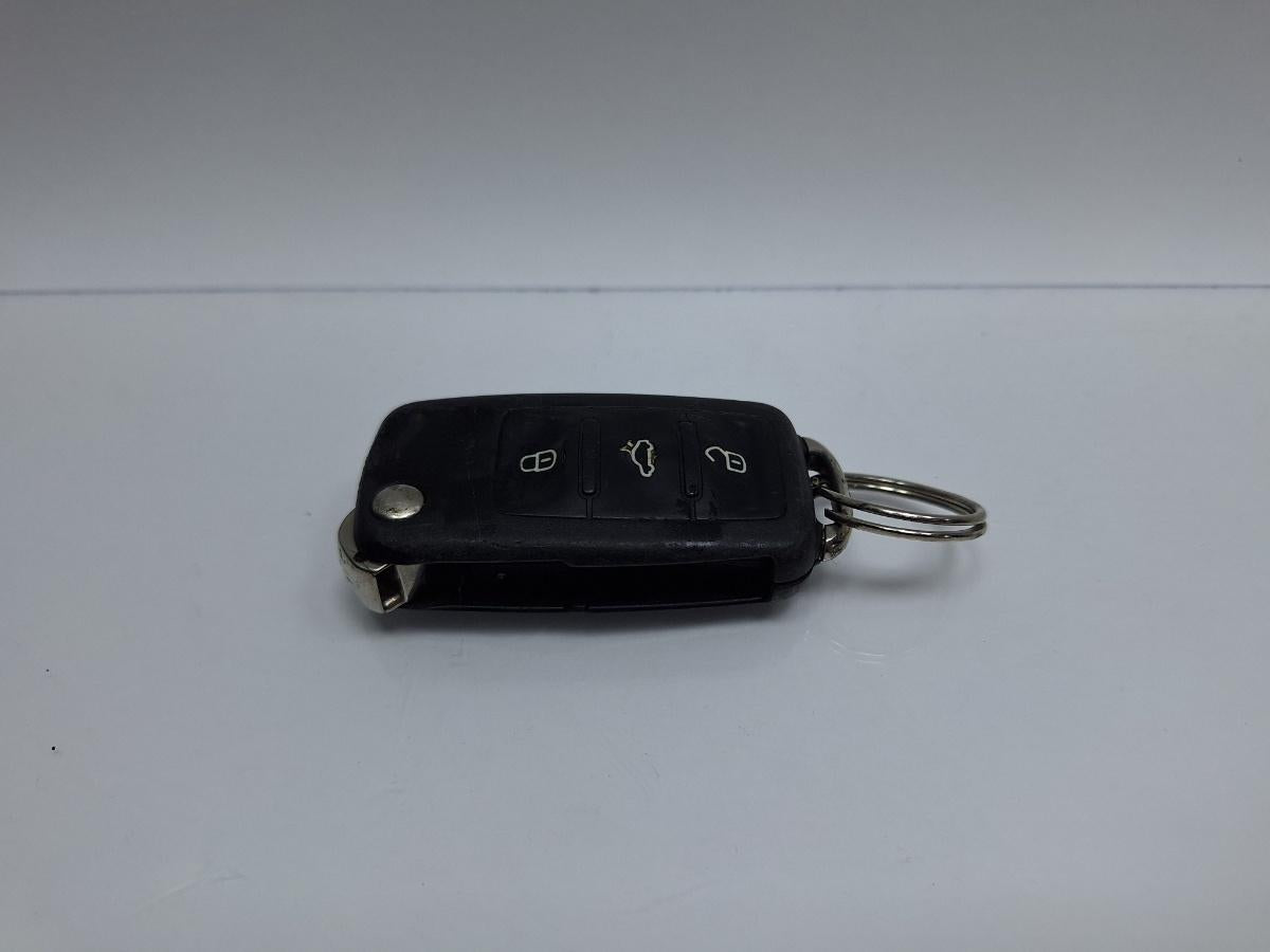 Cheie inchidere centralizata VOLKSWAGEN JETTA III 1K2 2004 - 20101.6 TDI CAYC HELLA 5FA010180-00 5K0837202