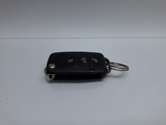 Cheie inchidere centralizata VOLKSWAGEN JETTA III 1K2 2004 - 20101.6 TDI CAYC HELLA 5FA010180-00 5K0837202