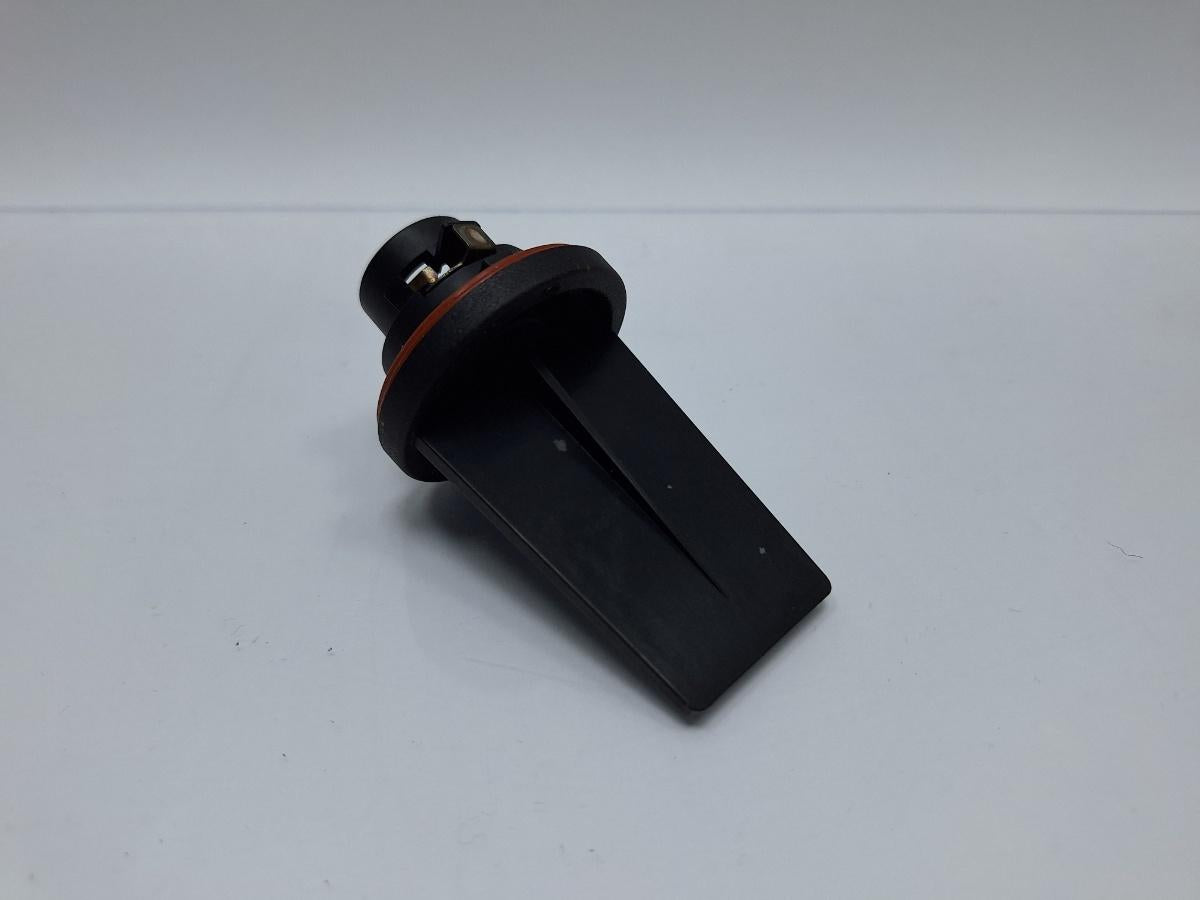 Soclu bec semnalizare far VOLKSWAGEN JETTA IV 162, 163, AV3, AV2 2009 - >1.2 TSI CBZB HELLA 156201-02 1K6953123D