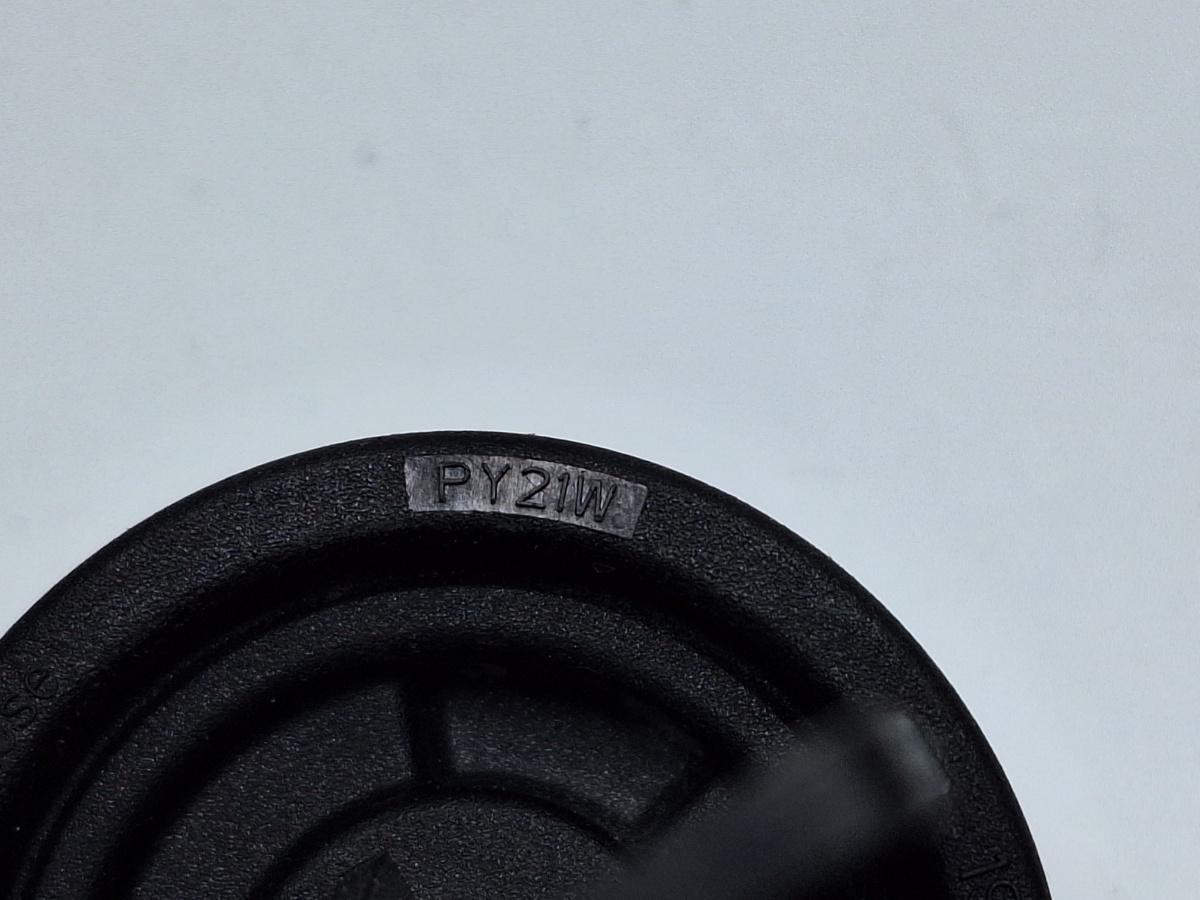 Soclu bec semnalizare far VOLKSWAGEN JETTA IV 162, 163, AV3, AV2 2009 - >1.2 TSI CBZB HELLA 156201-02 1K6953123D
