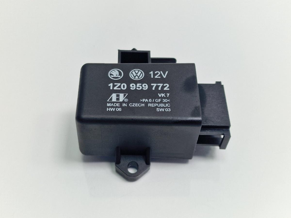Releu incalzire scaune SKODA OCTAVIA II Combi 1Z5 2004 - 20132.0 TDI 16V BKD, CFHC, CLCB 1Z0959772